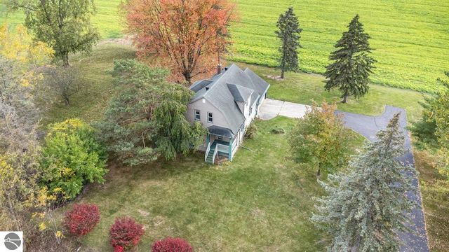 1365 W North Union Road, Auburn, MI 48611