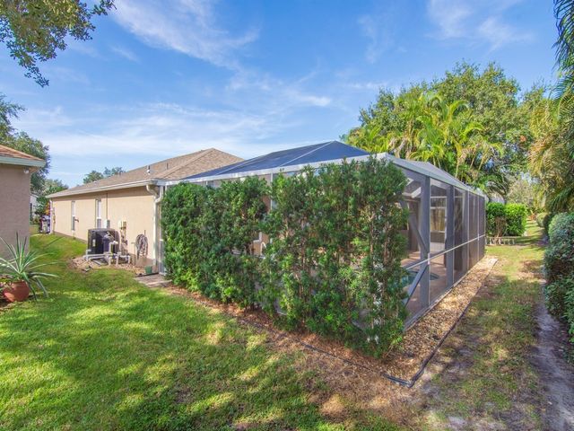 973 E 13th Square, Vero Beach, FL 32960