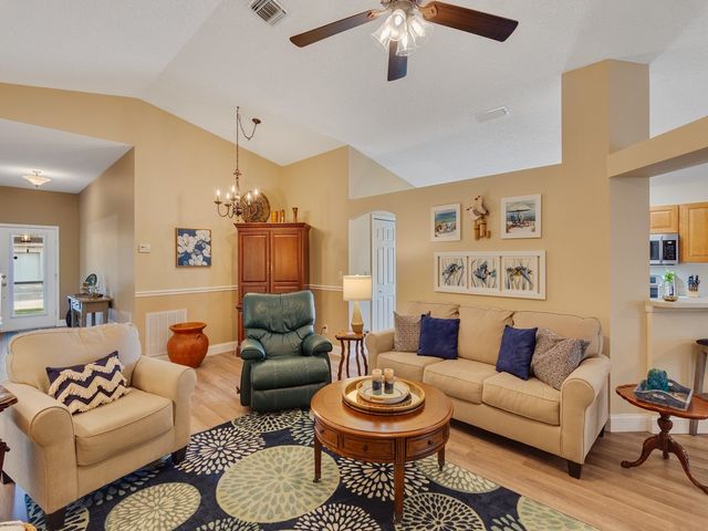 973 E 13th Square, Vero Beach, FL 32960