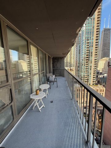 10 E ONTARIO Street 1701, Chicago, IL 60611