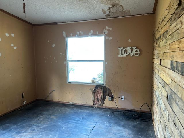 272 Lakewood Drive, Trinity, TX 75862