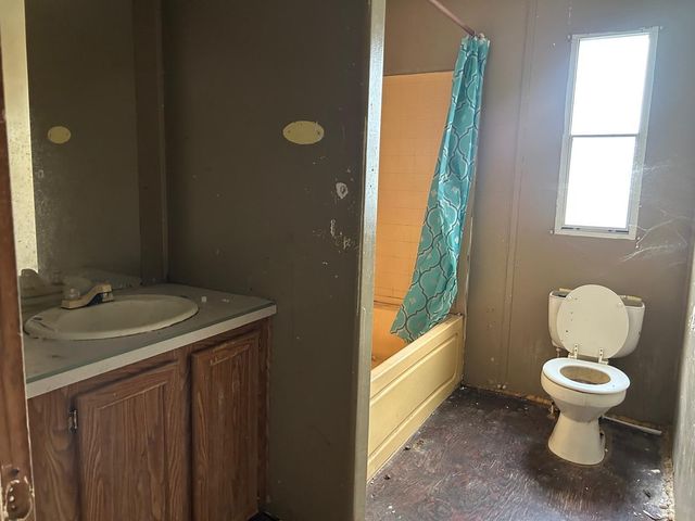 272 Lakewood Drive, Trinity, TX 75862