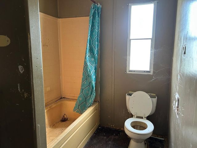 272 Lakewood Drive, Trinity, TX 75862