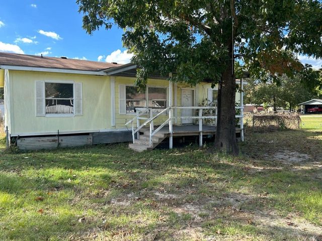 272 Lakewood Drive, Trinity, TX 75862