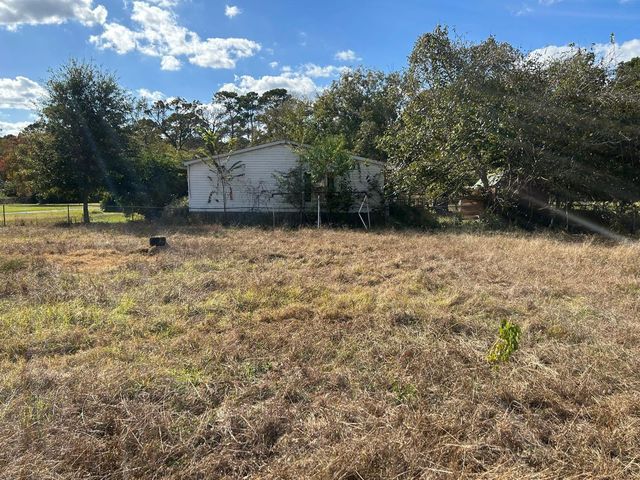 272 Lakewood Drive, Trinity, TX 75862