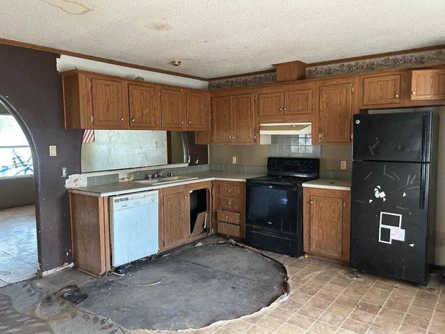 272 Lakewood Drive, Trinity, TX 75862