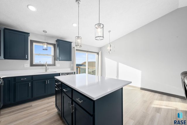 1709 E 71st St N Street N, Sioux Falls, SD 57104