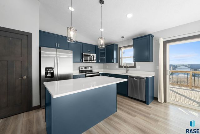 1709 E 71st St N Street N, Sioux Falls, SD 57104