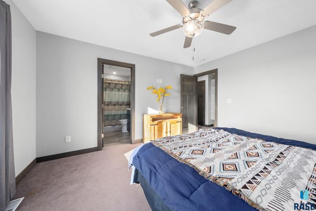 1709 E 71st St N Street N, Sioux Falls, SD 57104