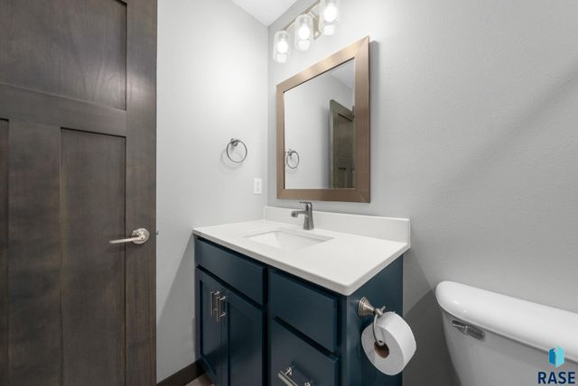 1709 E 71st St N Street N, Sioux Falls, SD 57104