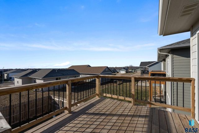 1709 E 71st St N Street N, Sioux Falls, SD 57104