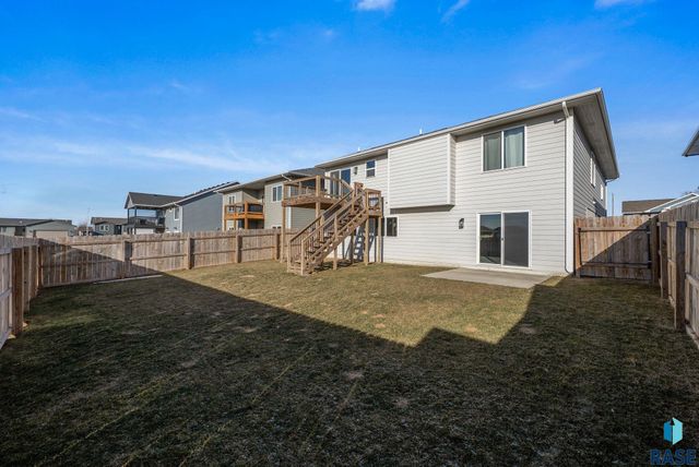 1709 E 71st St N Street N, Sioux Falls, SD 57104