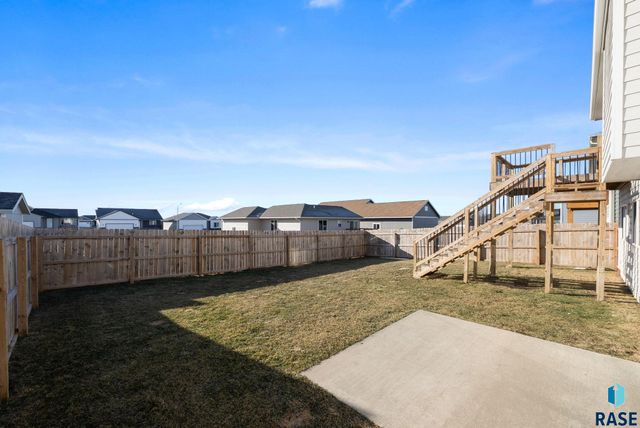 1709 E 71st St N Street N, Sioux Falls, SD 57104