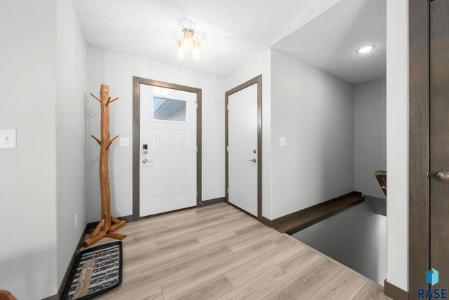 1709 E 71st St N Street N, Sioux Falls, SD 57104