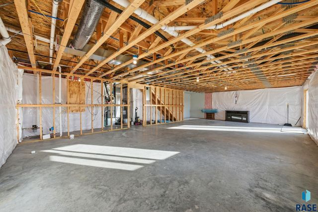 1709 E 71st St N Street N, Sioux Falls, SD 57104