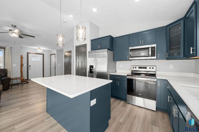 1709 E 71st St N Street N, Sioux Falls, SD 57104