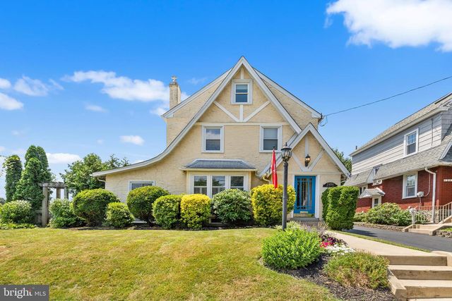2404 POPLAR RD, Havertown, PA 19083