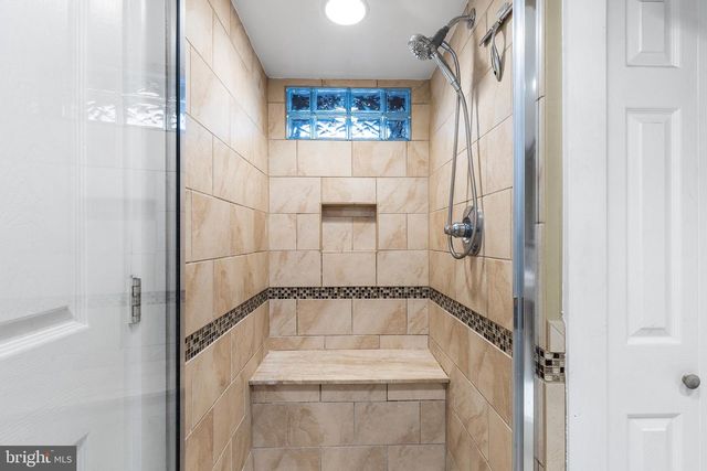 2404 POPLAR RD, Havertown, PA 19083