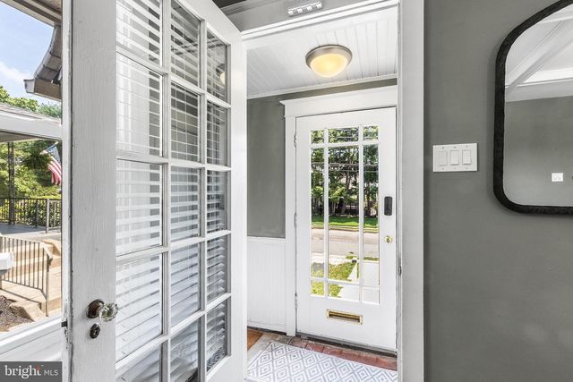 2404 POPLAR RD, Havertown, PA 19083