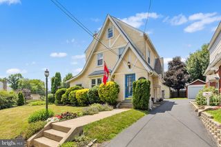2404 POPLAR RD, Havertown, PA 19083