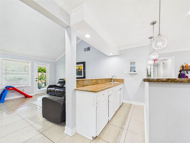 11419 Blackhawk Boulevard, Houston, TX 77089