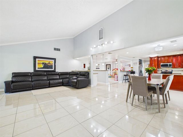 11419 Blackhawk Boulevard, Houston, TX 77089