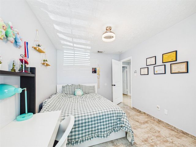 11419 Blackhawk Boulevard, Houston, TX 77089