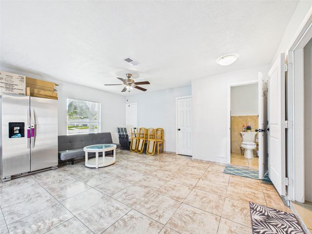11419 Blackhawk Boulevard, Houston, TX 77089