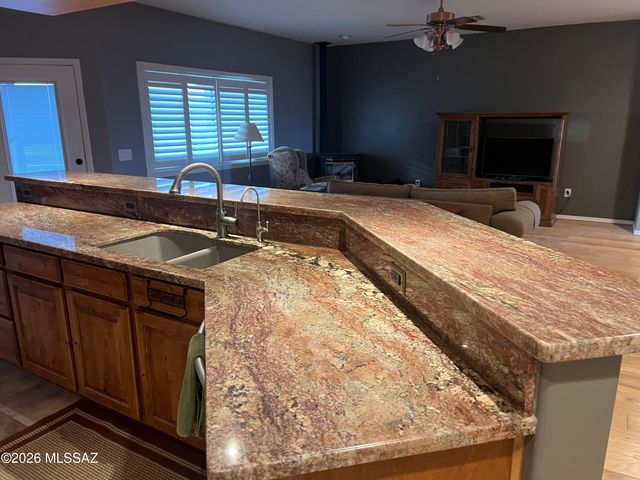 15 MacKenzie Lane, Elgin, AZ 85611