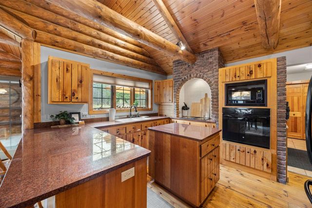 1344 Bogey Trail, Nekoosa, WI 54457