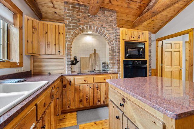 1344 Bogey Trail, Nekoosa, WI 54457
