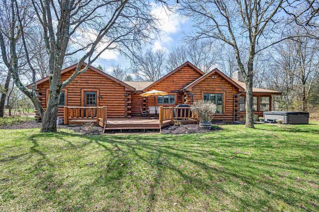 1344 Bogey Trail, Nekoosa, WI 54457