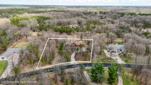 1344 Bogey Trail, Nekoosa, WI 54457