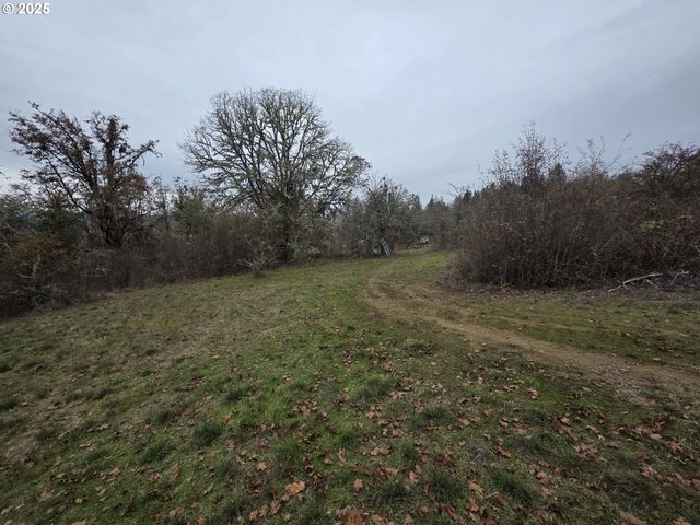 339 JUSTA Ln, Sutherlin, OR 97479