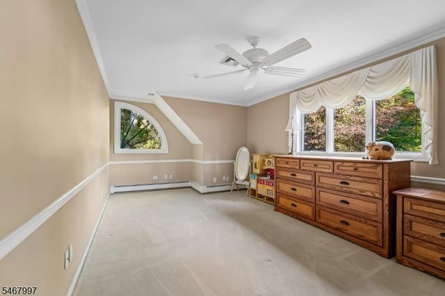 28 Parker Pl, Upper Saddle River Boro, NJ 07458