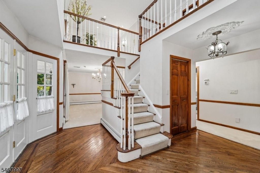28 Parker Pl, Upper Saddle River Boro, NJ 07458 — photo 4