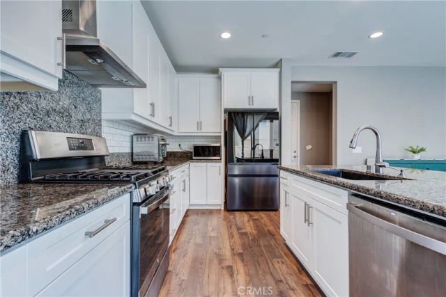 571 E Alru, Rialto, CA 92376
