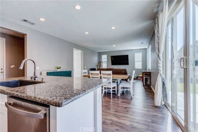 571 E Alru, Rialto, CA 92376