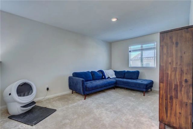 571 E Alru, Rialto, CA 92376