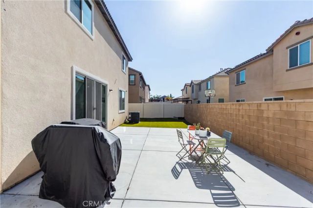 571 E Alru, Rialto, CA 92376