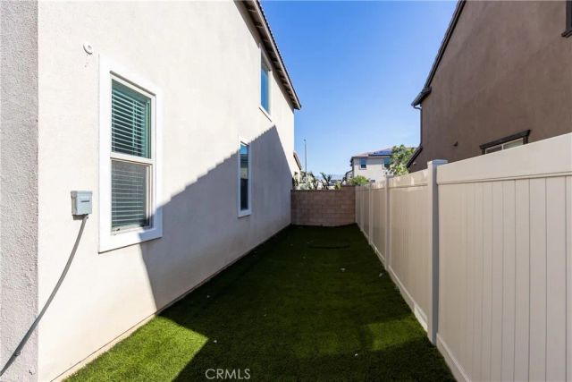 571 E Alru, Rialto, CA 92376