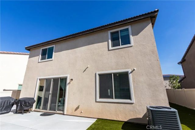 571 E Alru, Rialto, CA 92376