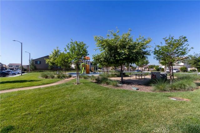 571 E Alru, Rialto, CA 92376