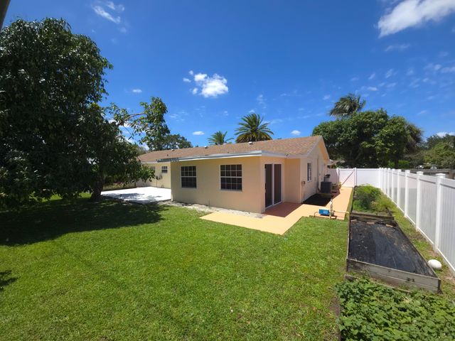 4554 Franwood Drive, Delray Beach, FL 33445