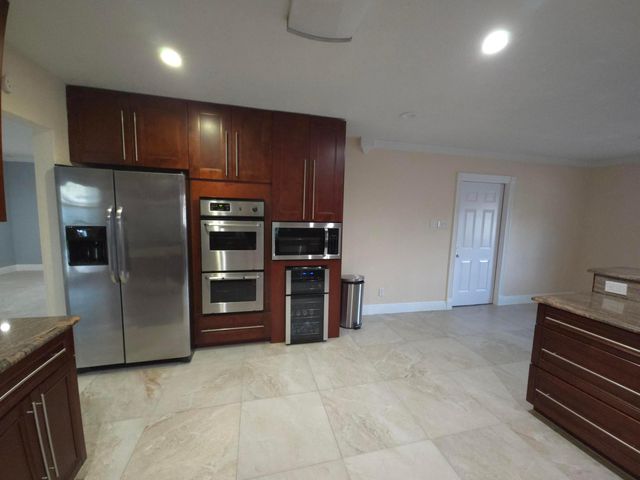 4554 Franwood Drive, Delray Beach, FL 33445