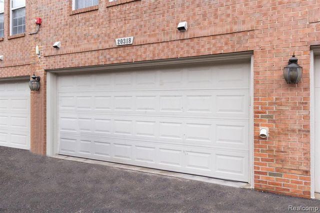 20318 Rodeo Court, Southfield, MI 48075