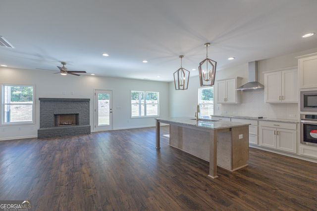 316 Hammerstone Court, Senoia, GA 30276