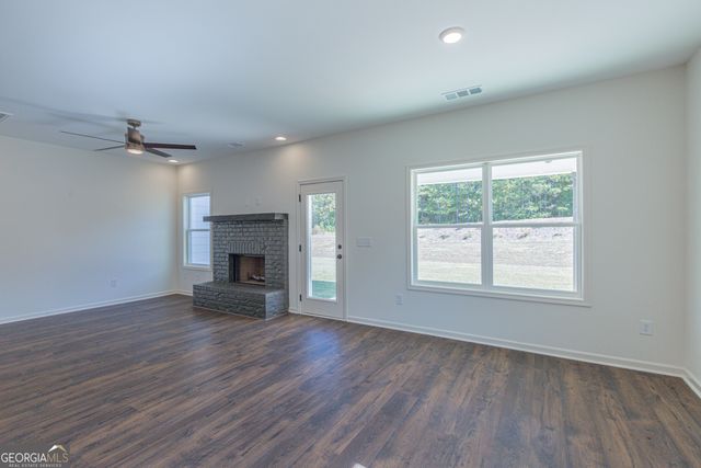 316 Hammerstone Court, Senoia, GA 30276