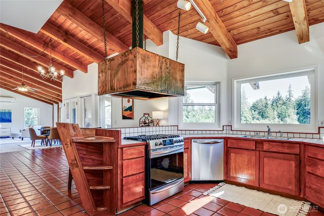 2801 West Valley Road, Chimacum, WA 98325