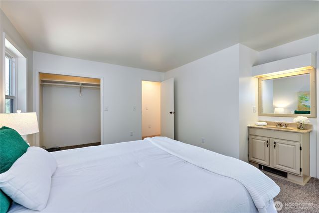 2801 West Valley Road, Chimacum, WA 98325